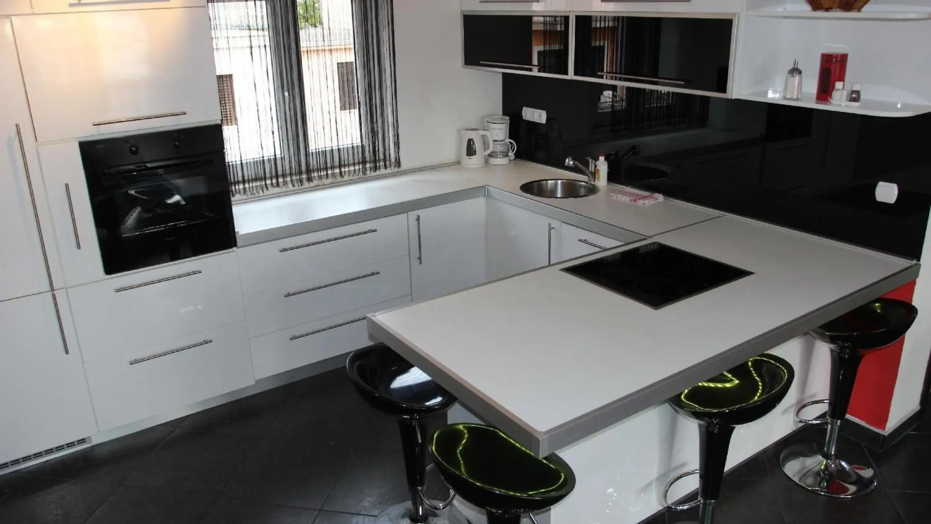 Schoene Ferienwohnung In Crikvenica Mit Grill, Garten Und Terrasse 0*,