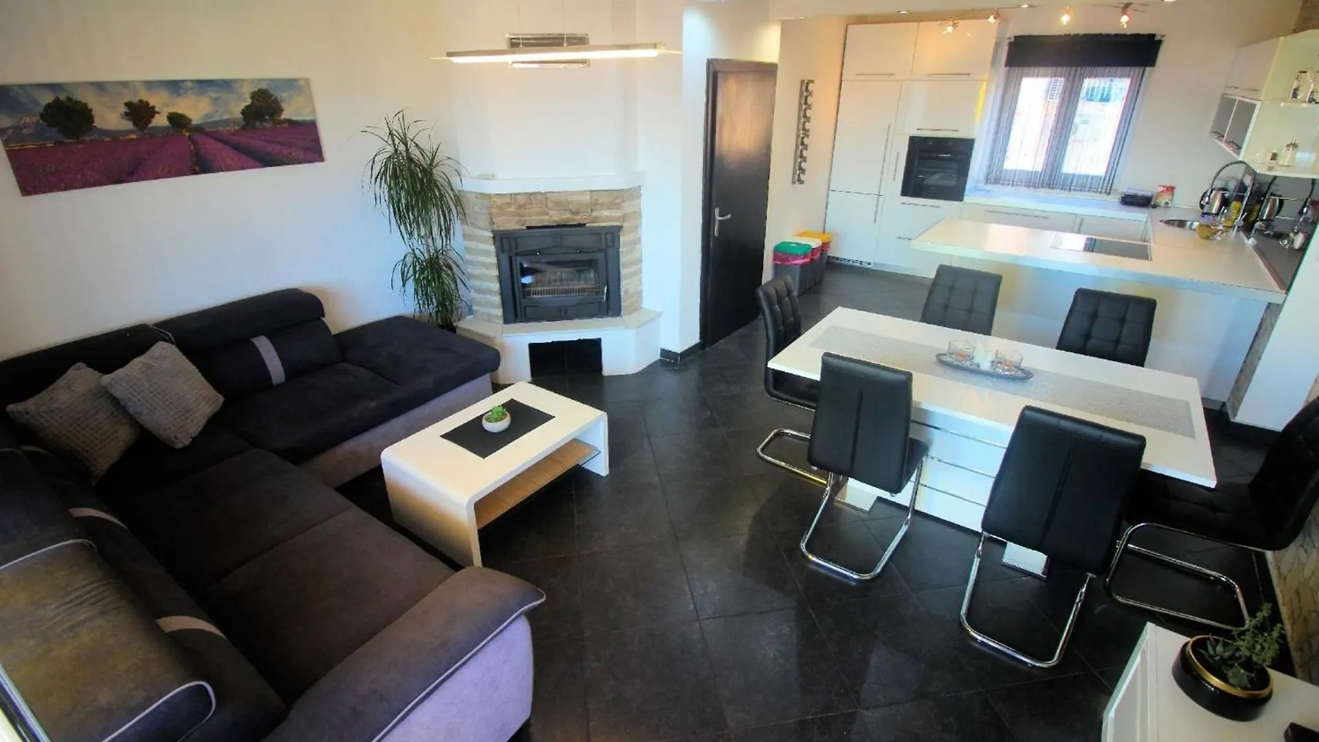 Schoene Ferienwohnung In Crikvenica Mit Grill, Garten Und Terrasse Croatia