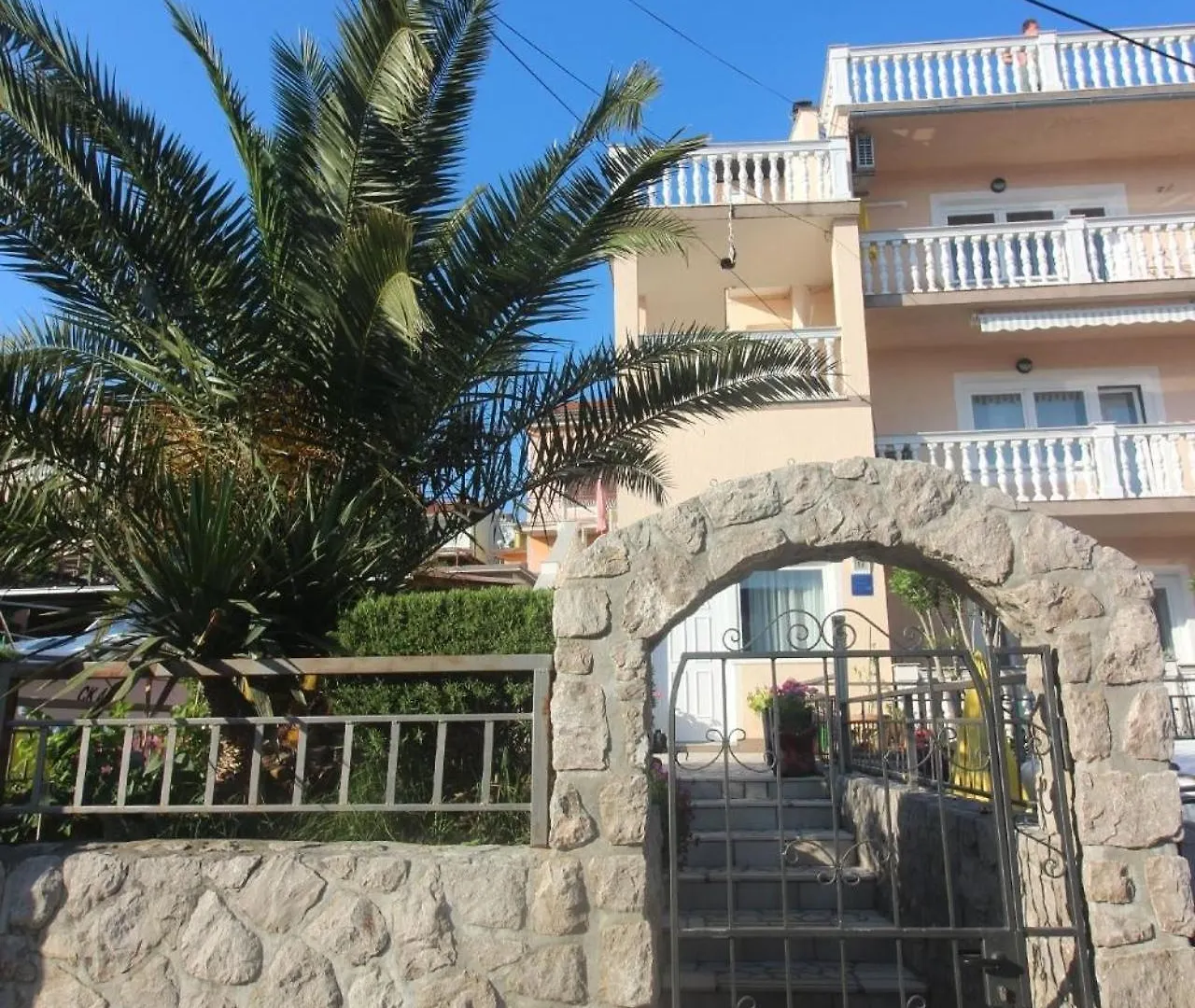 Schoene Ferienwohnung In Crikvenica Mit Grill, Garten Und Terrasse Croatia